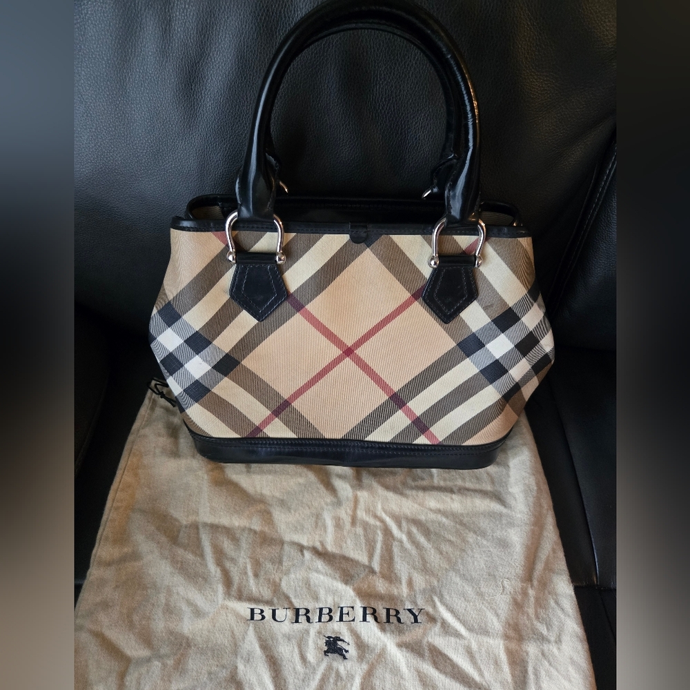 ⚡️Sale⚡️Burberry Super Nova Check Top Handle Bag (Authentic)